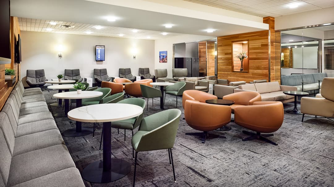 TheClub-LAS-Terminal 3-MiddleRoom Wide-r2-web